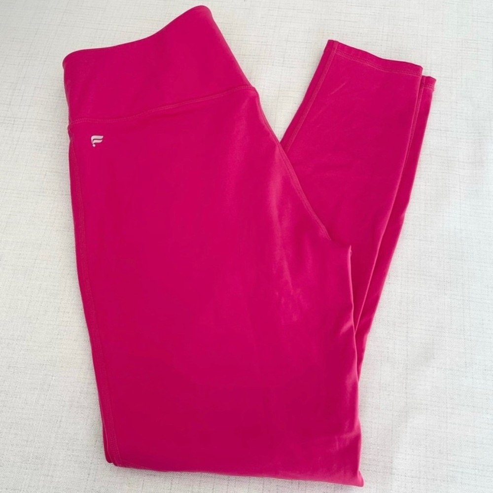✨Fabletics Powerhold Hot Pink Leggings✨